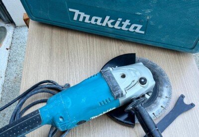 Location Tronçonneuse à disque électrique Makita à Juvignac